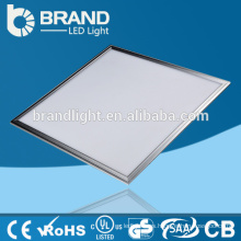Blanco caliente temperatura de color 600x600 cuadrado plana LED panel de luz de techo